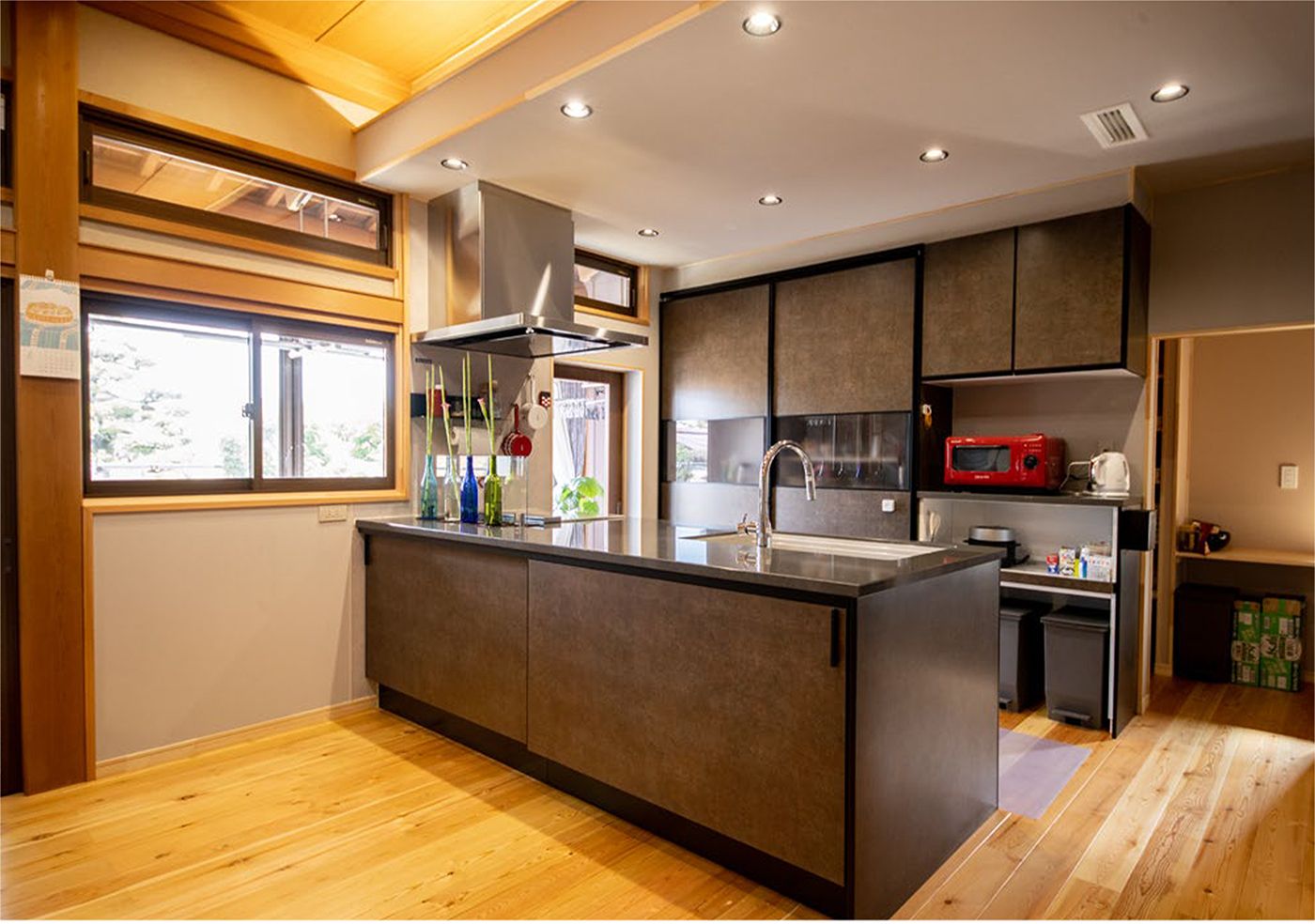 也很融入裝潢 最愛的霧面廚房